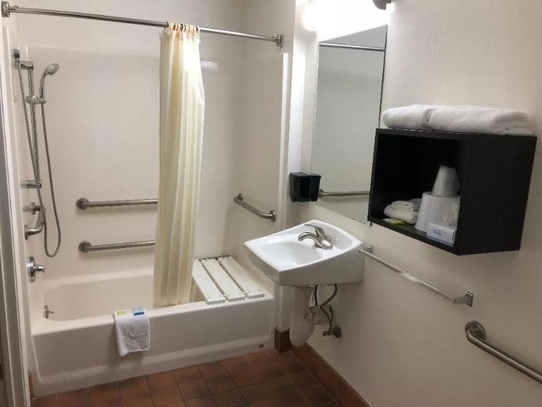 Inn Of Long Beach Room photo